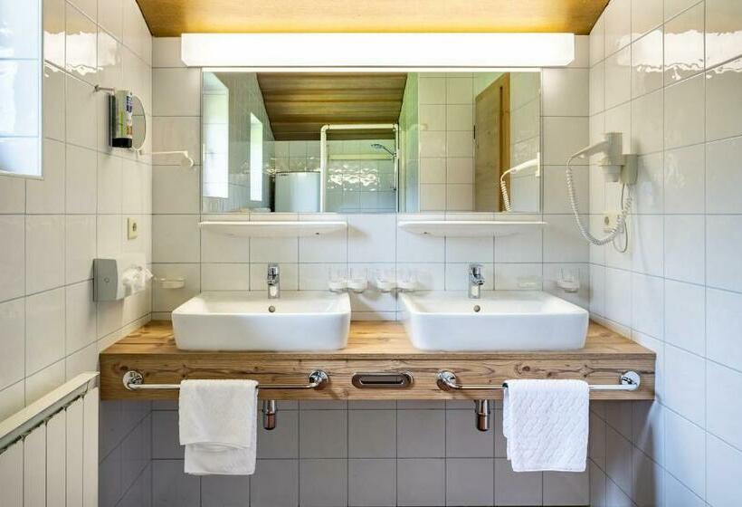 منزل غرفة نوم واحدة, Kinderhotel Lärchenhof