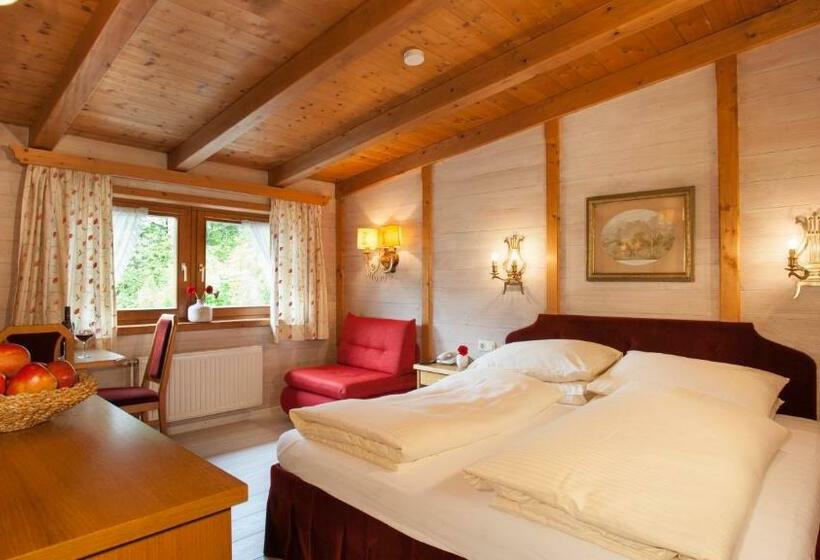 스탠다드 룸 산 전망, Pass Lueg