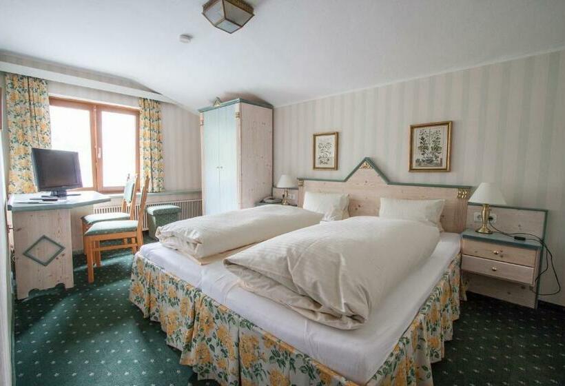 스탠다드 룸, Pass Lueg