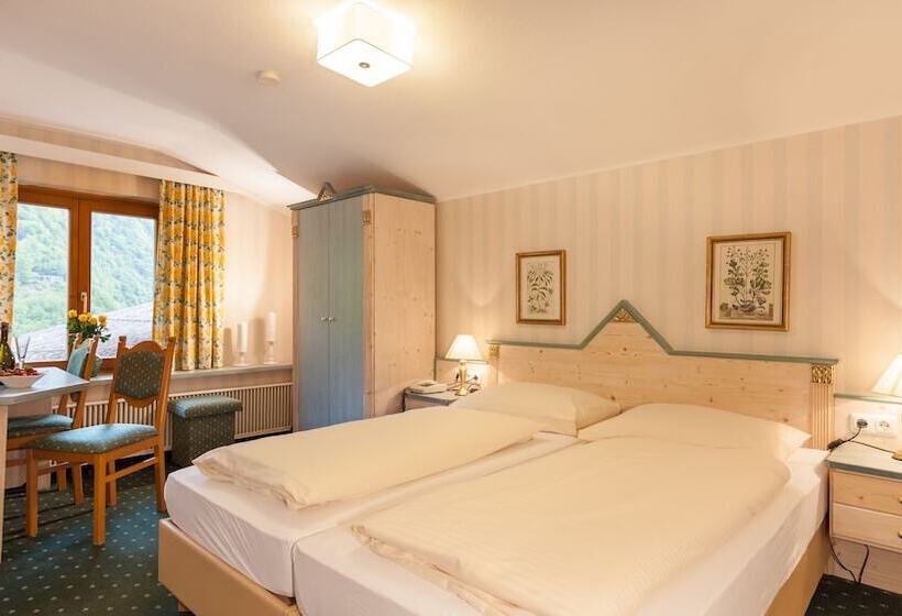 스탠다드 룸 산 전망, Pass Lueg