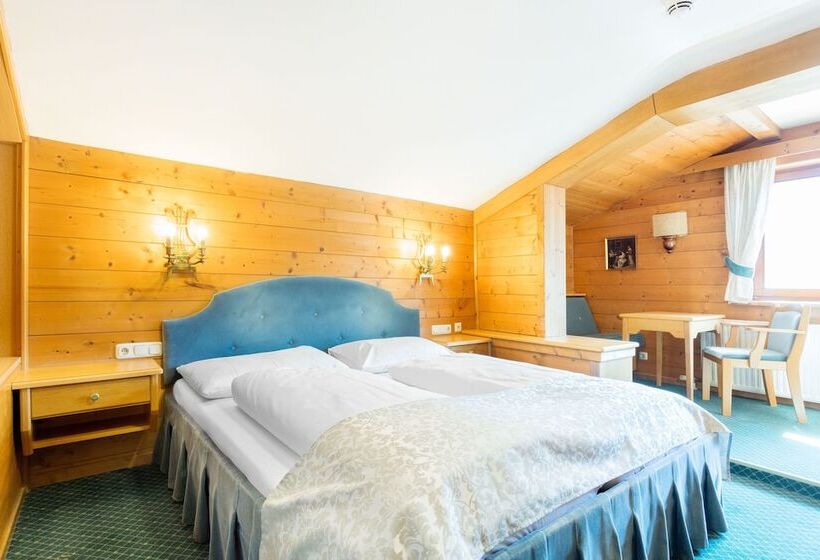 스탠다드 룸 산 전망, Pass Lueg