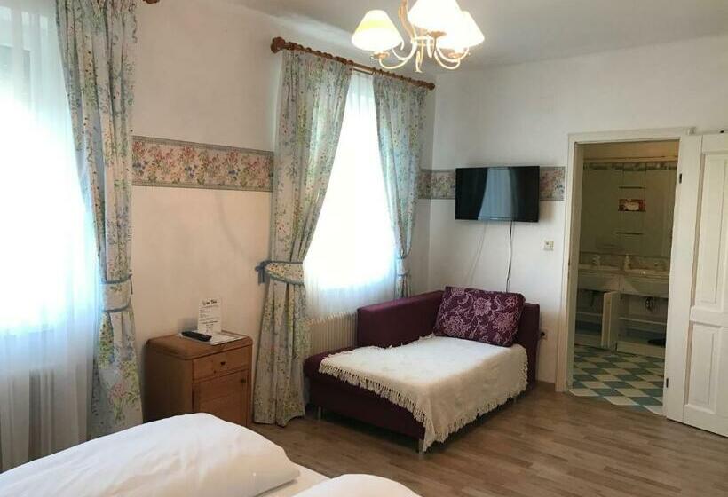 Номер Стандарт, Wein & Landhaus Willi Opitz