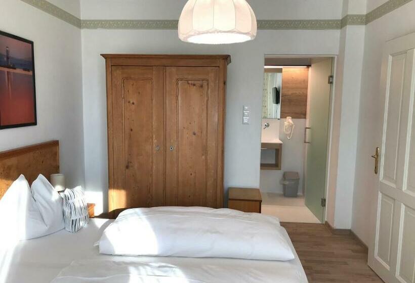 Номер Стандарт, Wein & Landhaus Willi Opitz