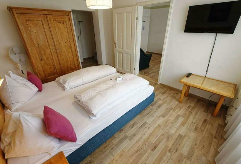 Номер Стандарт, Wein & Landhaus Willi Opitz