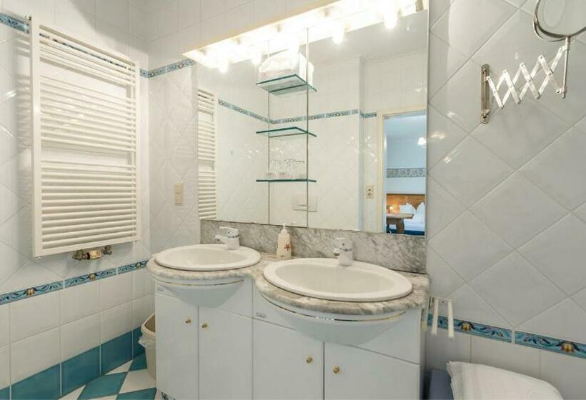 Номер Стандарт, Wein & Landhaus Willi Opitz