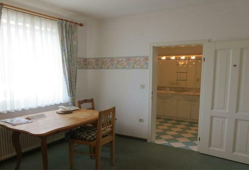 Номер Стандарт, Wein & Landhaus Willi Opitz