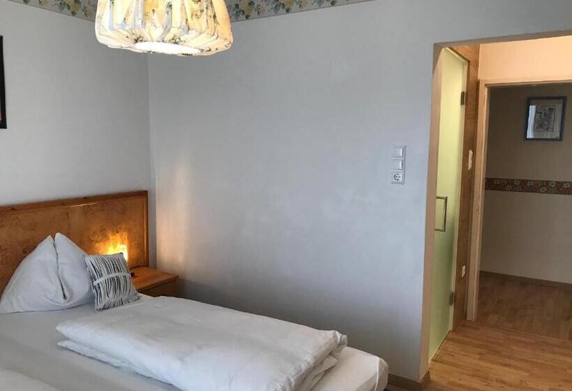 Номер Basic с Балконом, Wein & Landhaus Willi Opitz