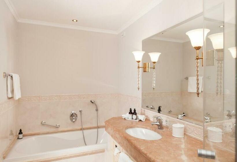 اتاق لوکس, Schlosshotel Fiss