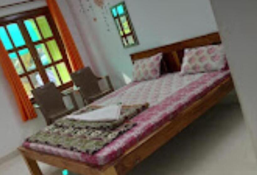 Номер Стандарт, Aditya Beach Resort Malvan