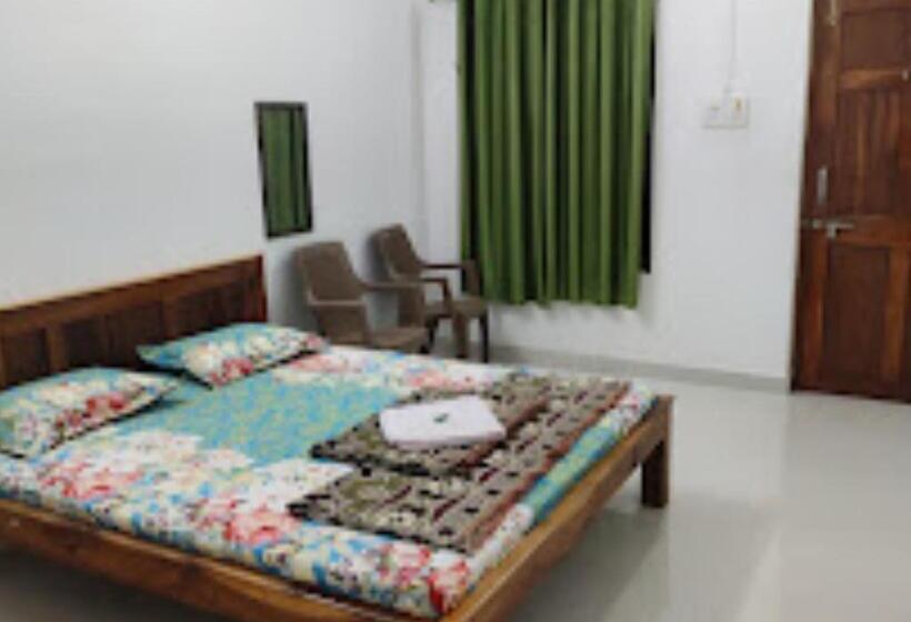 Quarto Estandar, Aditya Beach Resort Malvan