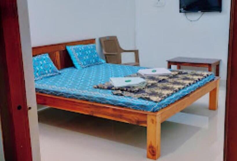 Quarto Estandar, Aditya Beach Resort Malvan