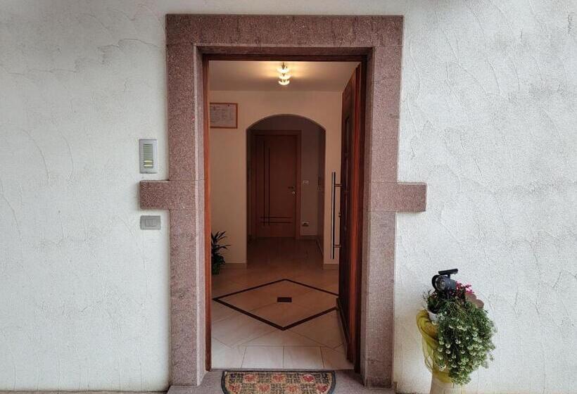 דירת חדר, Innerjerberhof Sunnseit