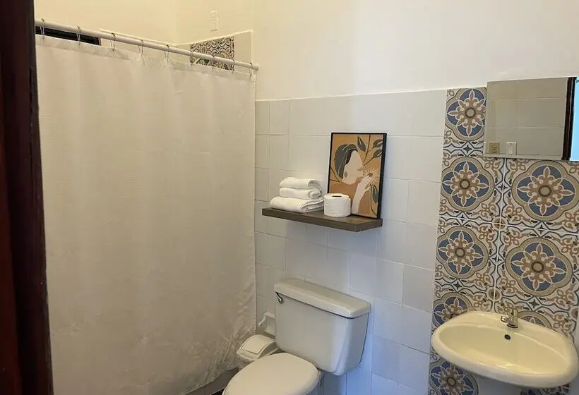 اتاق استاندارد سه نفره, Montesilva