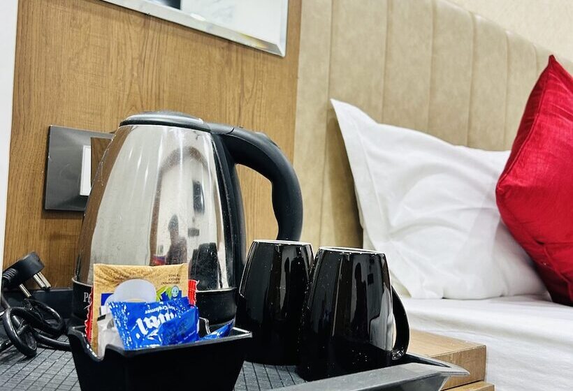 Deluxe Room, New Arcadia