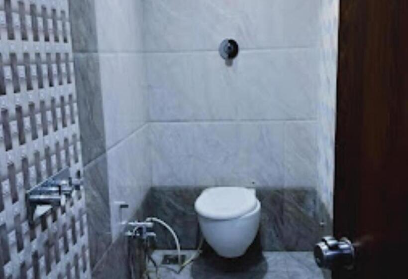 Трехместный Номер Deluxe, Pathika Jalgaon