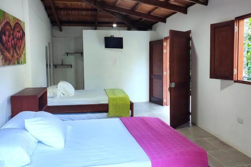 اتاق خانوادگی, Portones De Rioclaro Las Mercedes