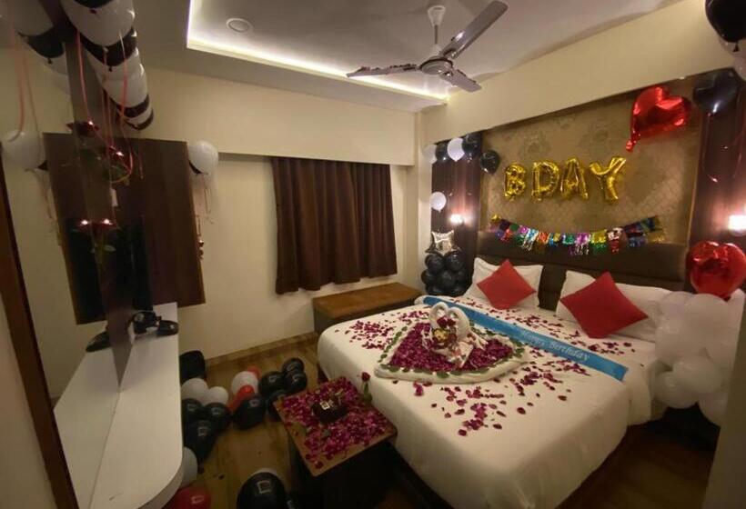 اتاق لوکس, Rj Residency