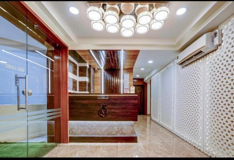 اتاق لوکس, Rj Residency