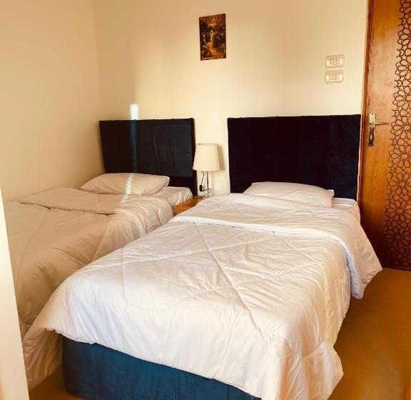 اتاق استاندارد, Yamour Pyramids View