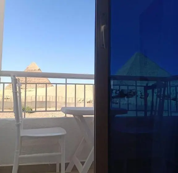 اتاق لوکس با بالکن, Yamour Pyramids View