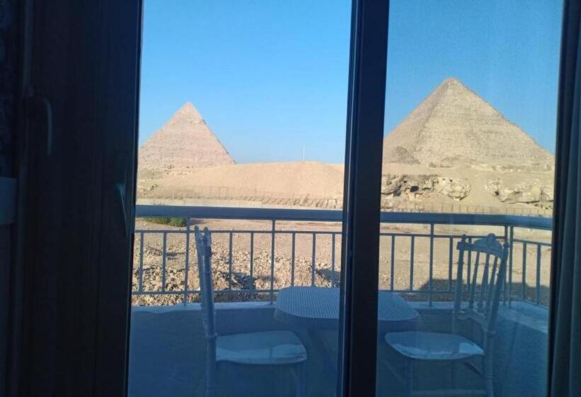 اتاق لوکس با بالکن, Yamour Pyramids View