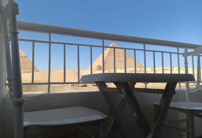 اتاق لوکس با بالکن, Yamour Pyramids View