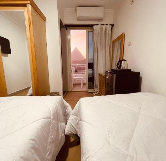 اتاق لوکس با بالکن, Yamour Pyramids View