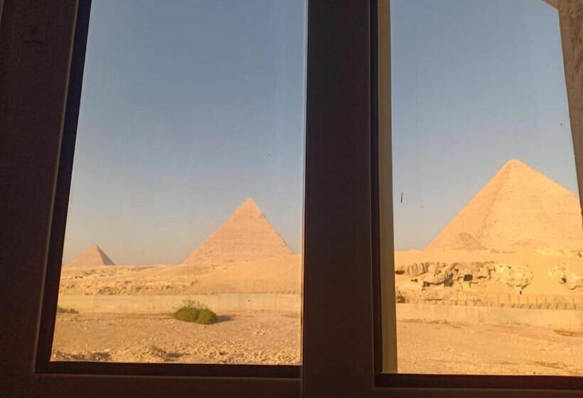 اتاق استاندارد سه تخته با چشمانداز, Yamour Pyramids View