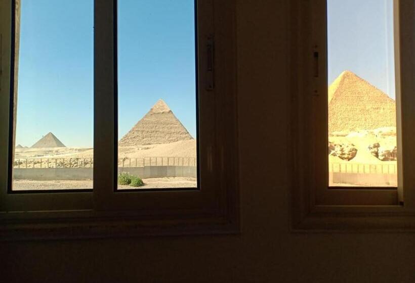 اتاق راحتی سه تخته, Yamour Pyramids View
