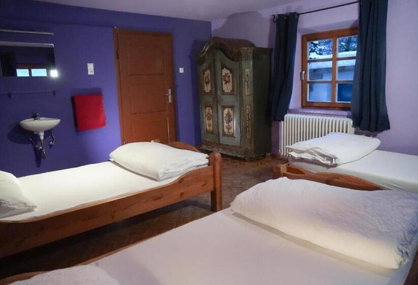 اتاق استاندارد سه تخته با سرویس بهداشتی مشترک, Ciao Amore St. Anton