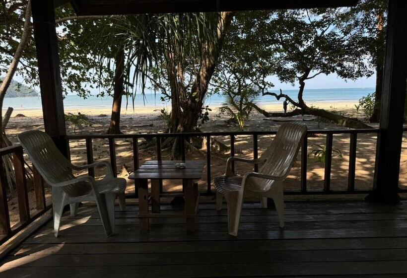 בקתה סטנדרטית, Changthong Bungalow