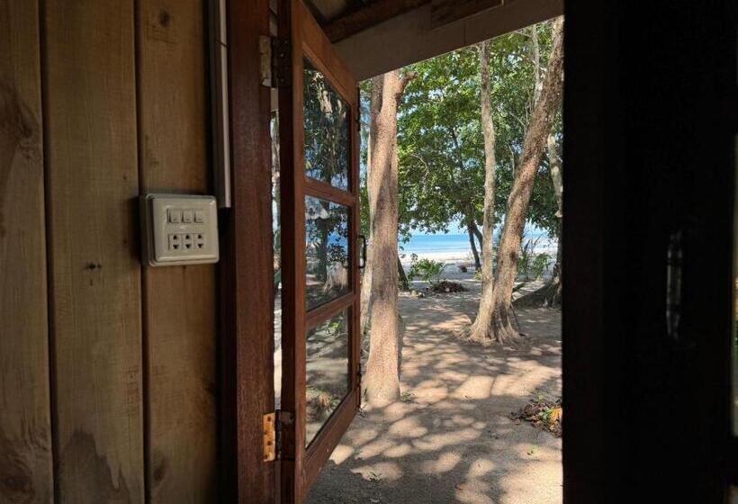 בקתה סטנדרטית, Changthong Bungalow