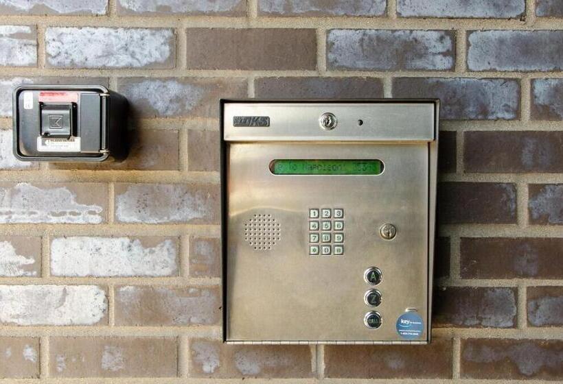 １ベッドルームアパートメント, Self Check In Washer Dryer 4ksmart Tv King Bed Gym