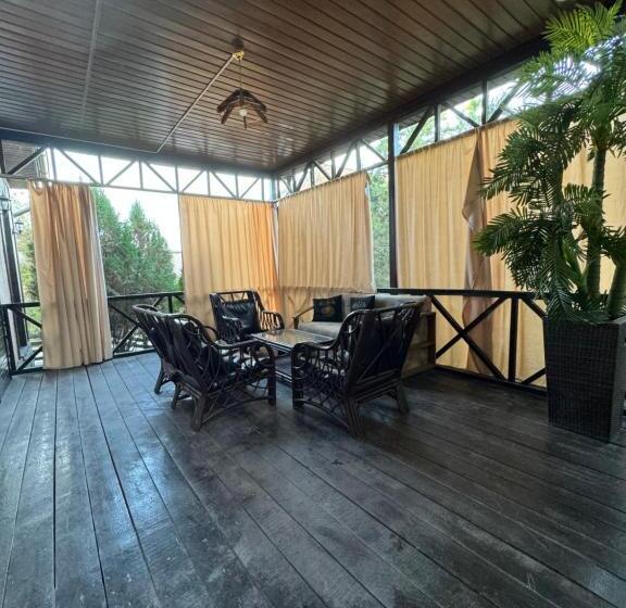 اتاق سوپریور با تخت بزرگ, Barvilla