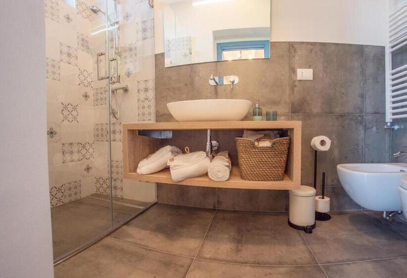 اتاق استاندارد با چشمانداز استخر, Laportulaca Relax & Nature