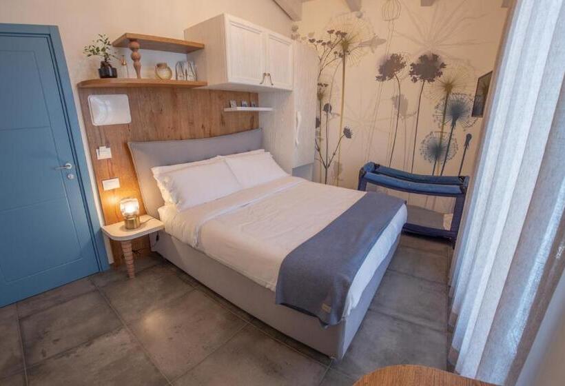 اتاق استاندارد با چشمانداز استخر, Laportulaca Relax & Nature