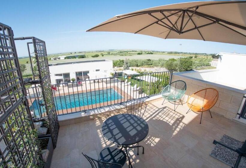 اتاق استاندارد با چشمانداز استخر, Laportulaca Relax & Nature