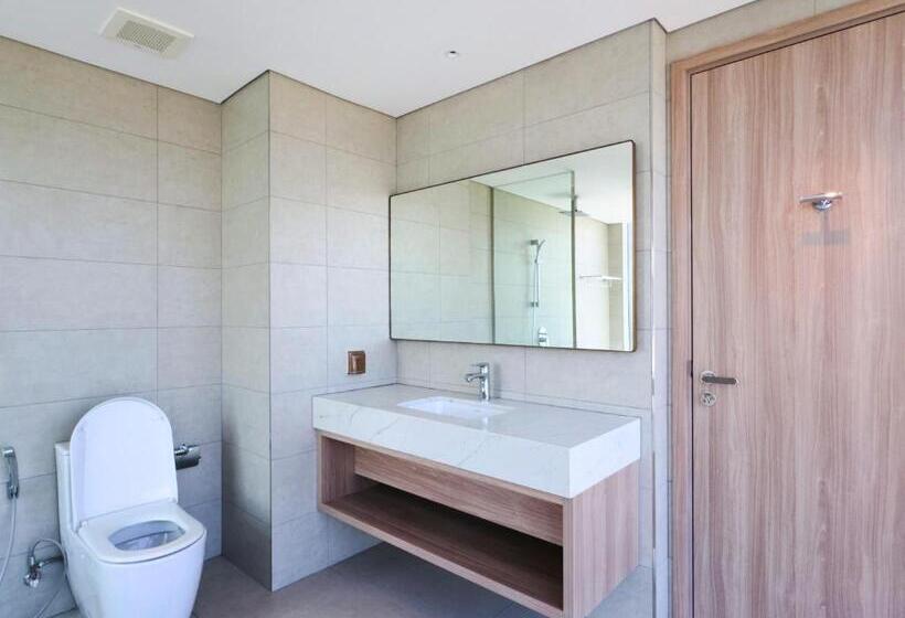 استودیوی استاندارد با چشمانداز دریا, A La Carte Residence Halong By Mapstar