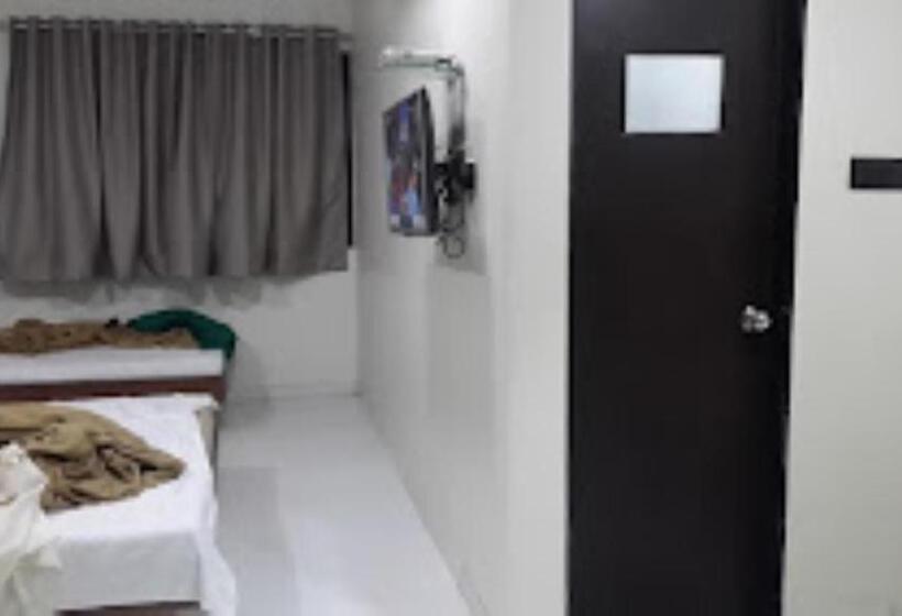 غرفة قياسية ثلاثية, Avanti, Nashik