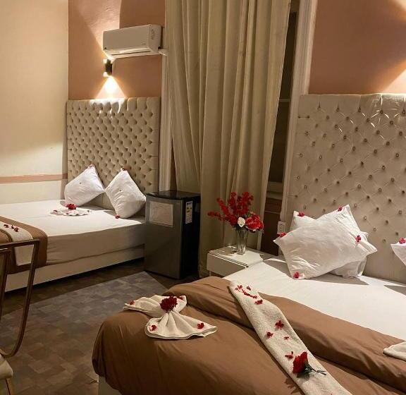 اتاق لوکس سه تخته, La Vida