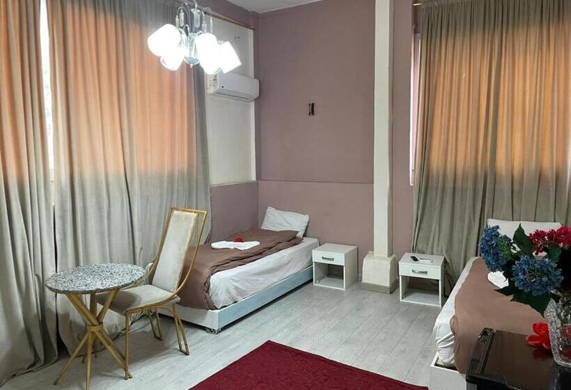 اتاق لوکس با بالکن, La Vida