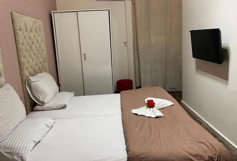 اتاق لوکس با بالکن, La Vida