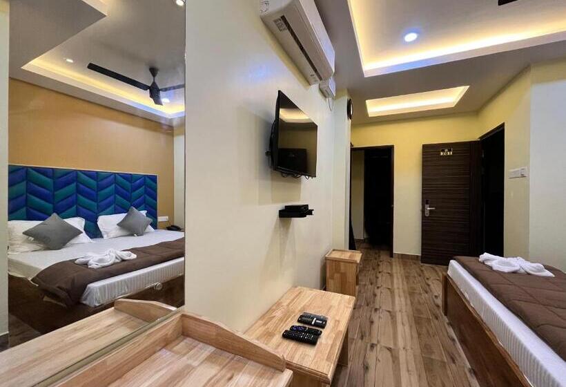 חדר דלוקס, Mtown