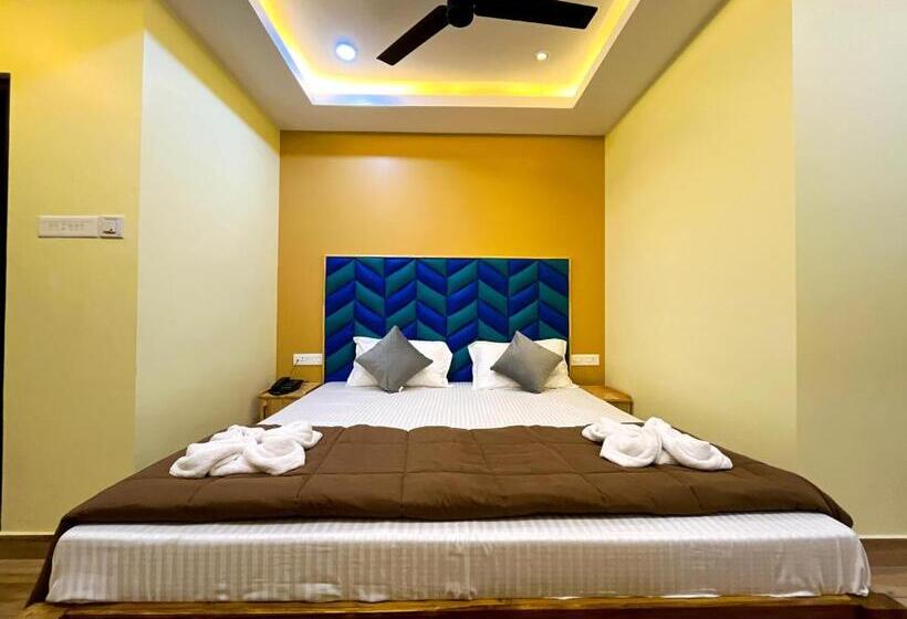 חדר דלוקס, Mtown