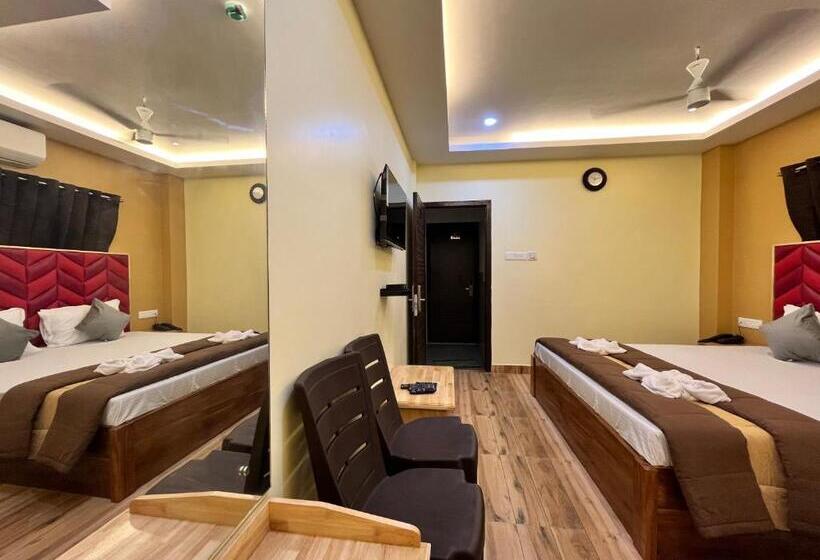 חדר סופריור, Mtown