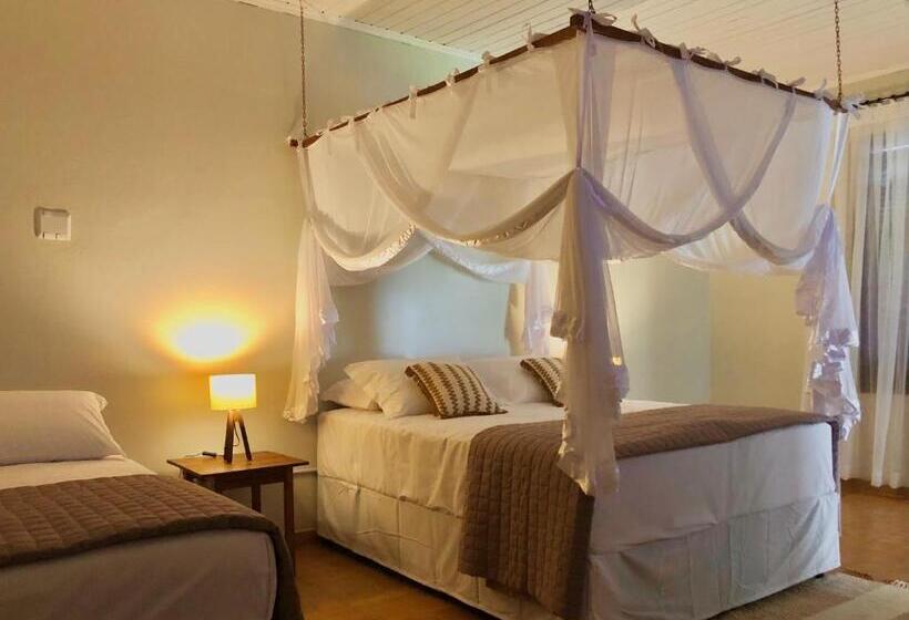 标准三人间, Pousada Jardins