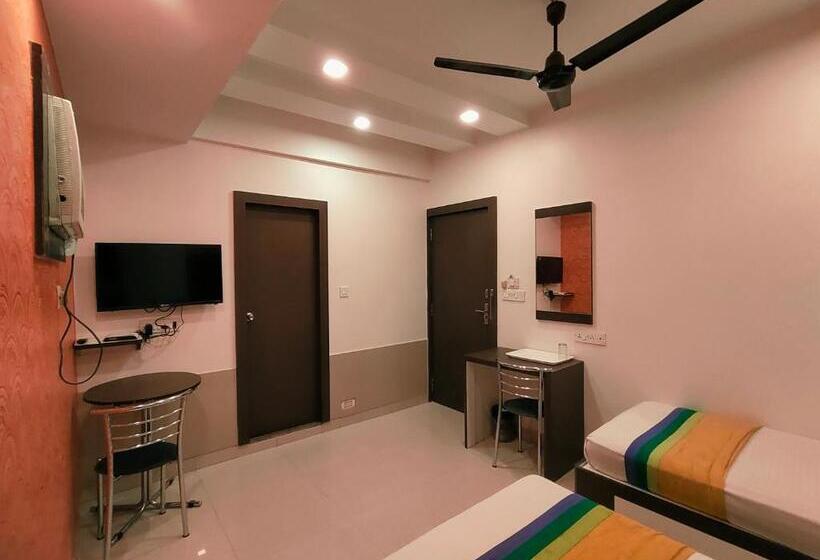 غرفة ديلوكس, Steam