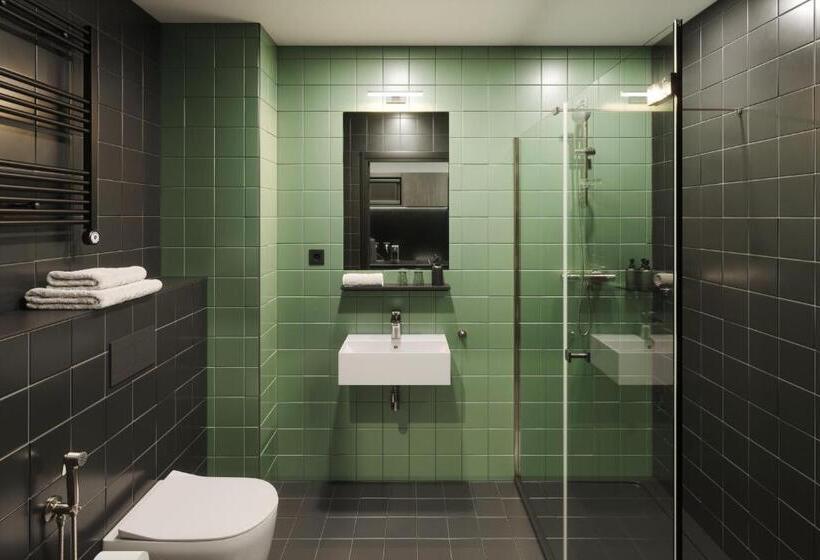 デラックスルーム, The Social Hub San Sebastián