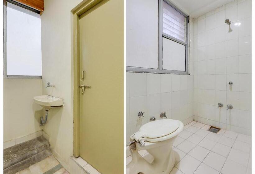 اتاق کلاسیک سه تخته, Oyo Hotel Asopalav