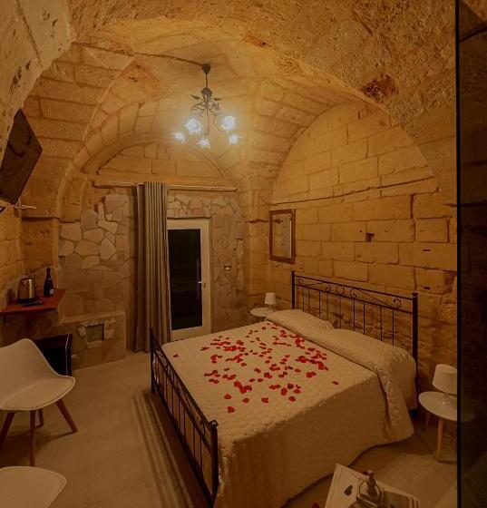 חדר סטנדרט עם ג'קוזי, Victoria Luxury Suite